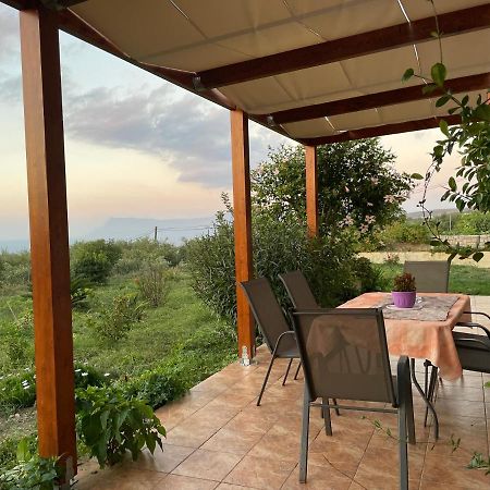 Chrissi'S House With Garden And Sea View Zerviana Villa Kíssamos Exteriör bild