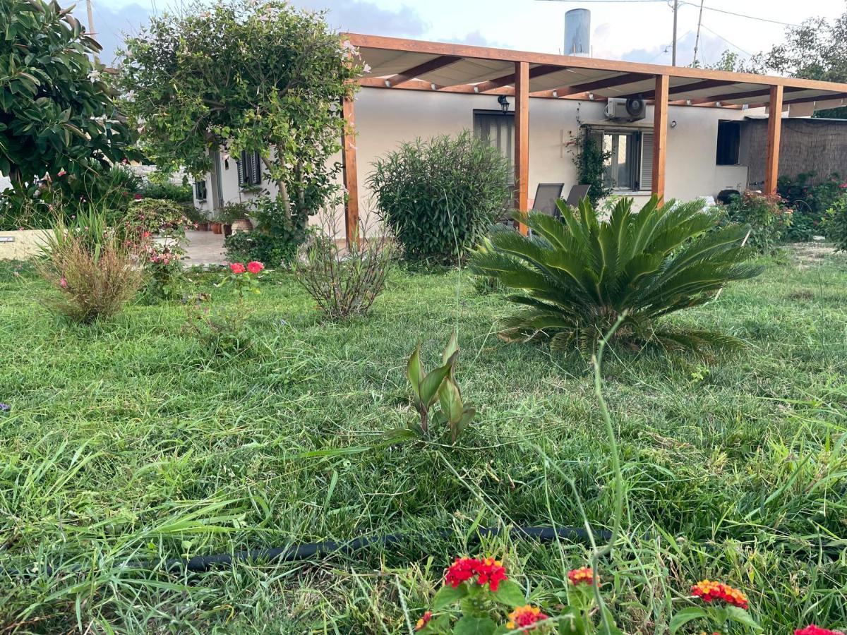 Chrissi'S House With Garden And Sea View Zerviana Villa Kíssamos Exteriör bild
